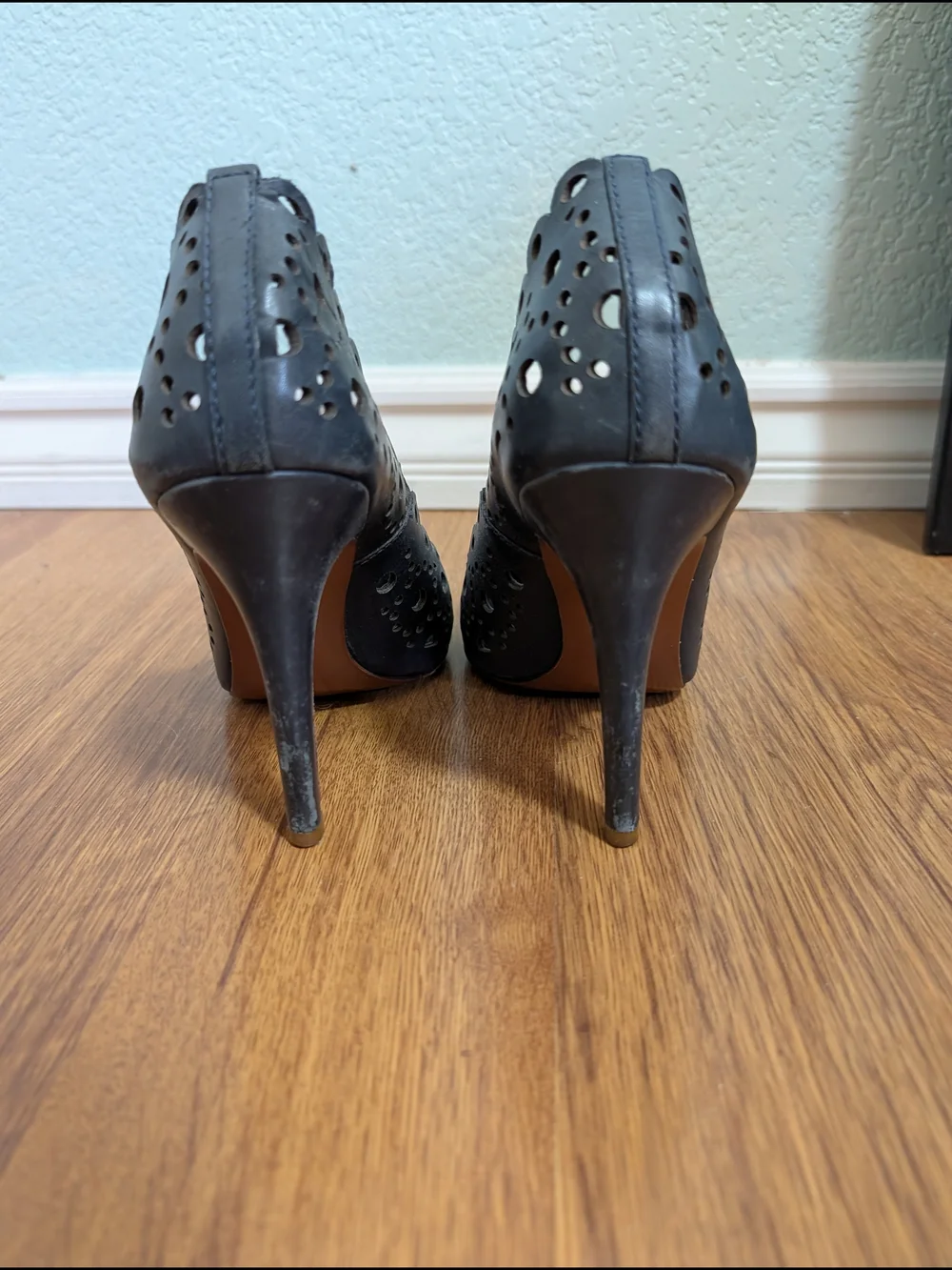 Black Laser-Cut Women's Pumps - Tory Burch